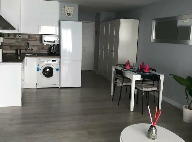 Estudio Moderno Con Jardin Privado * Torremolinos