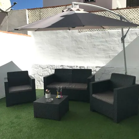 Estudio Moderno Con Jardin Privado 토레몰리노스